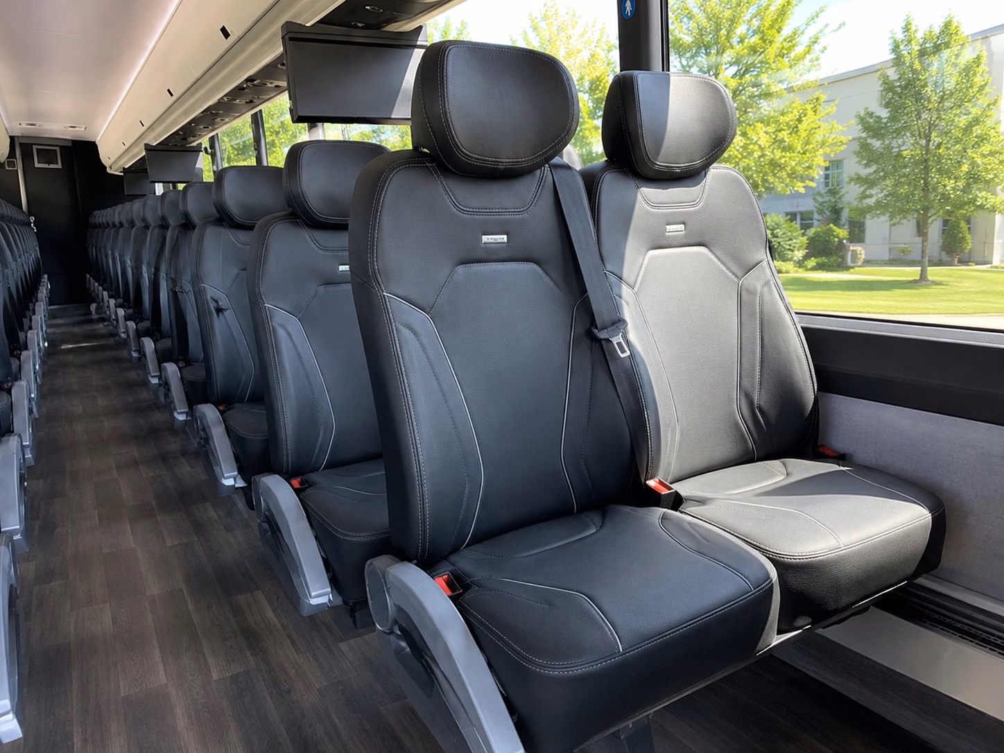 why limit yourself to one bus company when you can compare dozens